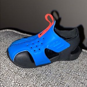 Toddler Nike sandal